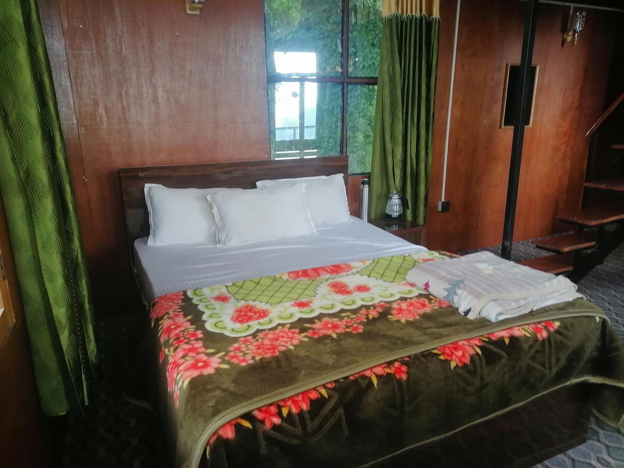 Jungle Crown Organic Homestay Nagarkot Phòng bức ảnh